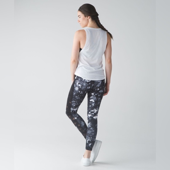 Lululemon Rise & Flow Pant Full On Luxtreme Leggings - Picture 4 of 16